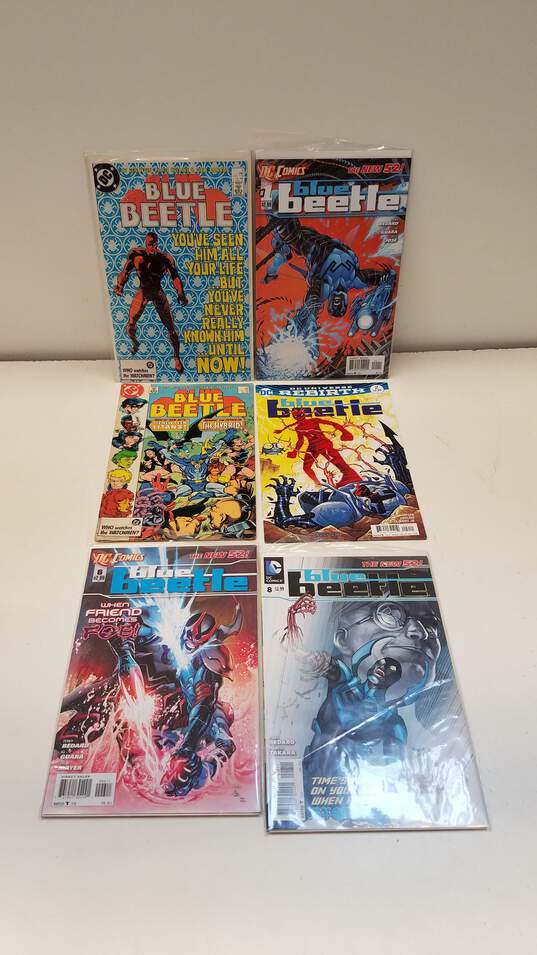 DC Blue Beetle Comic Books image number 4