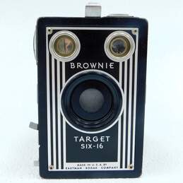 VNTG Eastman Kodak Brand Brownie Target Six-16 Model Film Camera alternative image