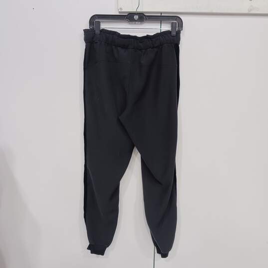 Buy the Lululemon Joggers Style Casual Black Pants Size 6