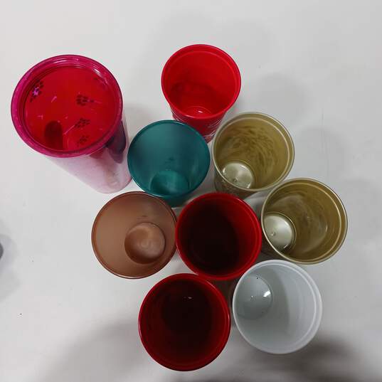 Bundle of 9 Assorted Starbucks Plastic Cups w/ Lids image number 3