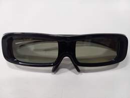 Pair Of Panasonic 3D Glasses TY-EW3D2M & TY-EW3D10 W/ Cases alternative image