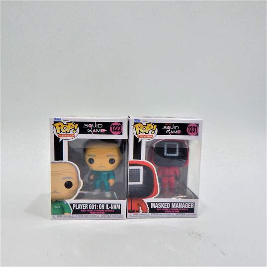 Funko Pop TV Squid Game Masked Manager 1231 & Player 001 Oh Il-Nam 1223 Vinyl Figures image number 1