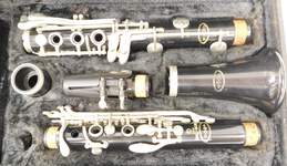 Vito Brand 7212 and V40 Model B Flat Clarinets w/ Case and Accessories (Set of 2) alternative image