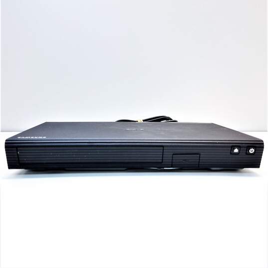 Samsung Model No. BD-J5700 DVD player image number 2