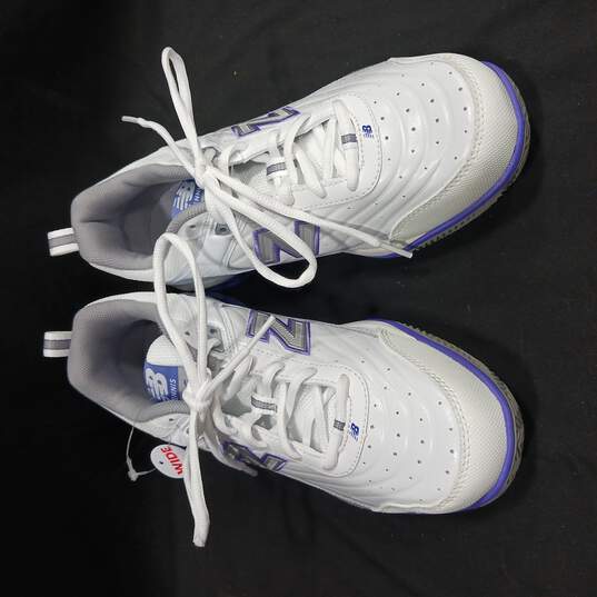 New Balance Womens Tennis Court Shoes Size 9.5  W image number 2