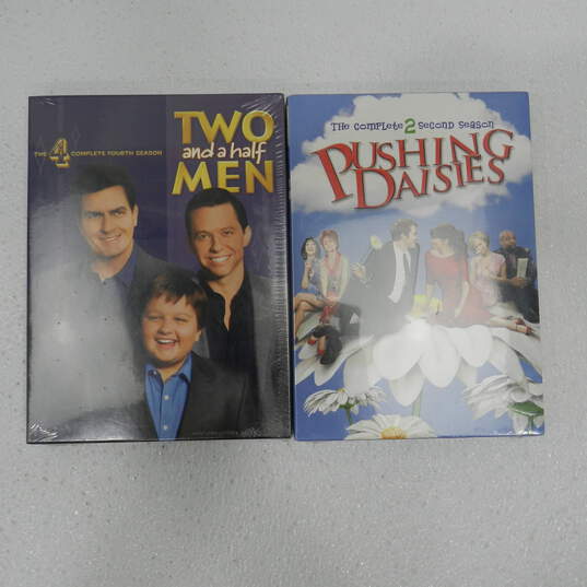 DVD Bundle Two and a half Men Season 4 & Pushing Daisies Season 2 image number 1