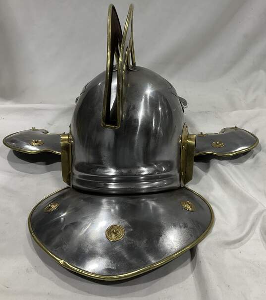 Decorative Replica Roman Helmet image number 3