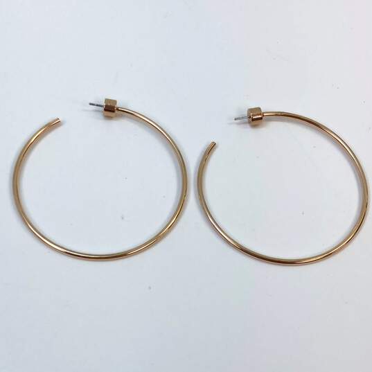 Designer Michael Kors Gold-Tone Round Shape Fashionable Hoop Earrings image number 2