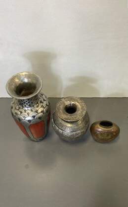 Lot of 3 Metallic Vases alternative image