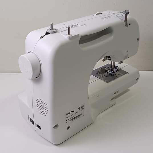 Brother CS-100 Sewing Machine In Case image number 2
