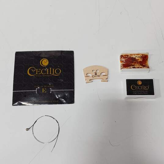 Mendini by Cecilio MV200 Violin w/ Soft Case & Accessories image number 2