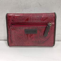 Relic Unisex Red Embossed Faux Leather Tri-Fold Wallet alternative image