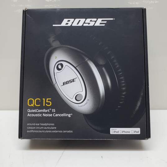 Bose QC15 Acoustic Noise Cancelling Headphones in Case image number 1