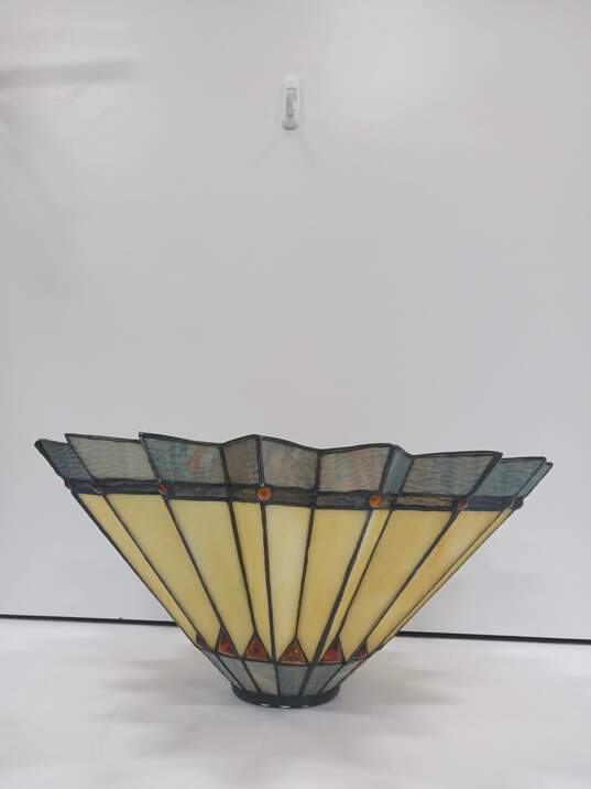 Tiffany Style Stained Glass 21" Lamp Shade image number 1