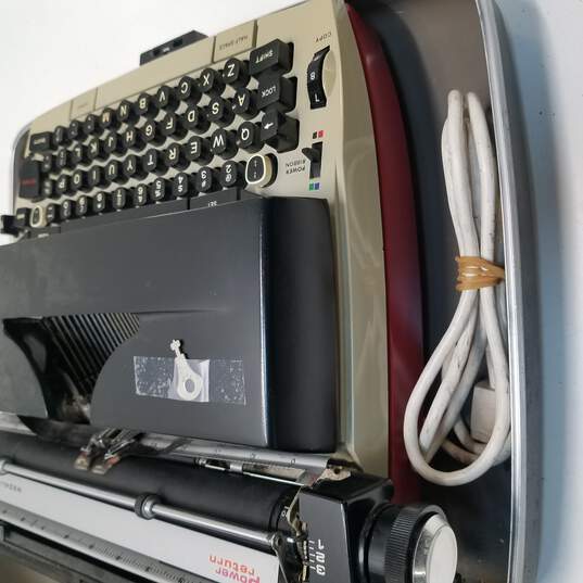 Sears Medalist Power 12 Typewriter image number 4