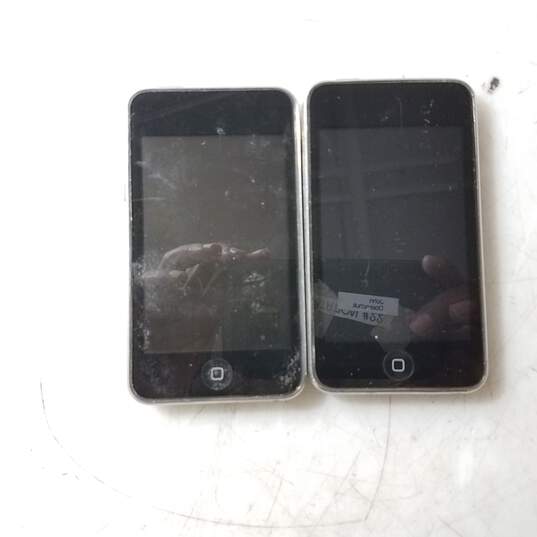 Lot of Two Apple iPod touch 2nd Gen Model A1288 storage 8GB image number 1