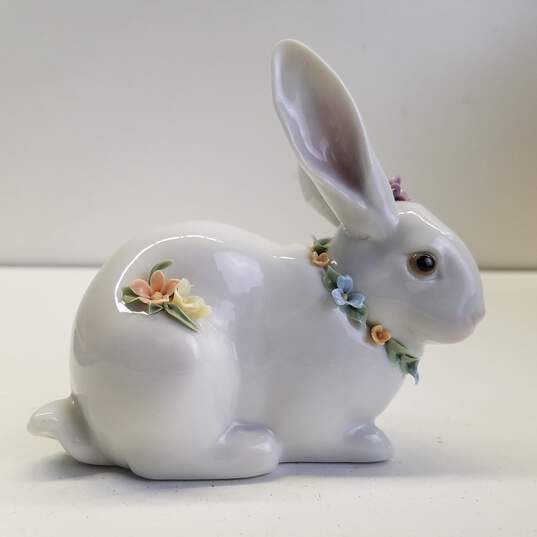 Lladro Porcelain Sculpture Attentive Floral Rabbit Figurine image number 4