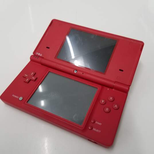 Red Nintendo DSi image number 1