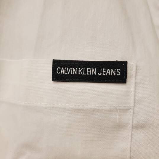 Calvin Klein Jeans White Crop Button Up Sz L Nwt image number 2