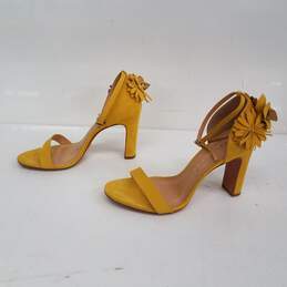 Anthropologie Vicenza Suede Yellow Heels Size 38 alternative image