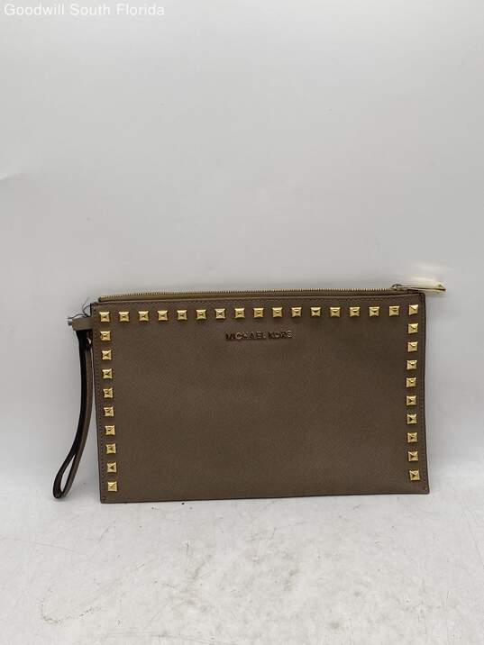 Michael Kors Womens Beige Leather Lined Zip Top Studded Wristlet Wallet Handbag image number 1