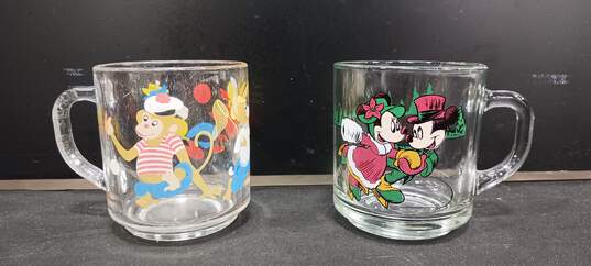 Vintage Pair of Disney Glass Cups image number 1
