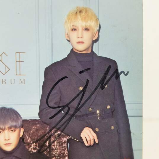Paradise CD The Second Album Signed by the K-Pop Group image number 6