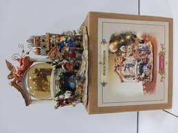 Two boxes of Grandeur Noels Musical Water Globes alternative image