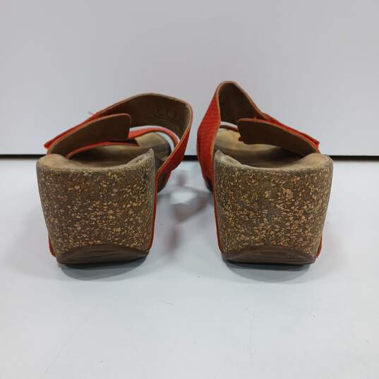 Women's Clarks Orange Wedge Sandals Size 6 image number 4