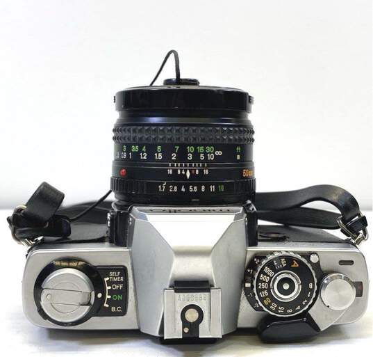 Minolta XG-7 35mm SLR Camera with Lens image number 3