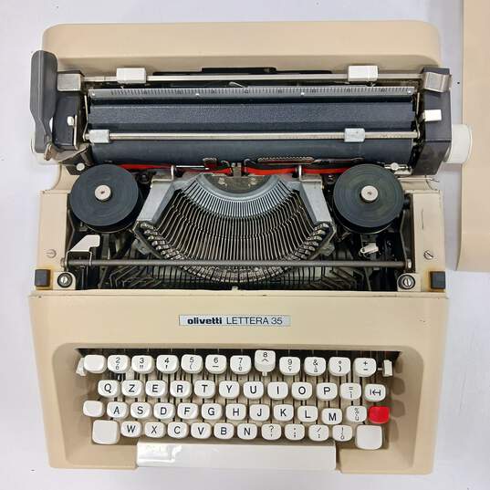 Vintage Olivetti Beige Lettera 35 Typewriter image number 2