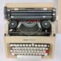 Vintage Olivetti Beige Lettera 35 Typewriter image number 2