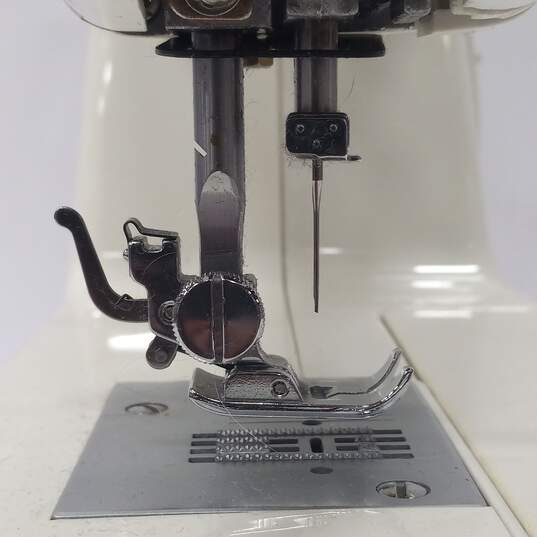 Simplicity Fashion Pro Sewing Machine Model SW2145 IOB image number 5