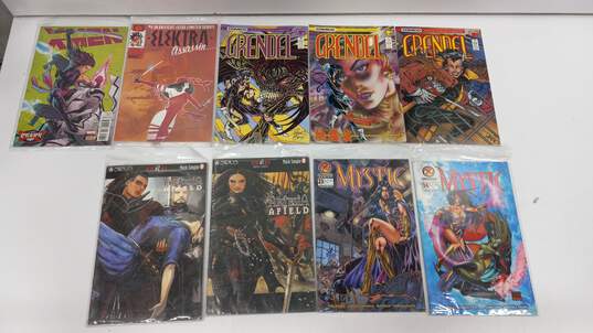 Bundle Of 8 Assorted Comic Books image number 1