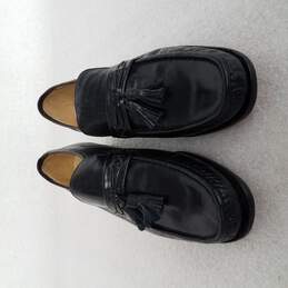 Bostonian 28081 Black Leather Pinch Tassel Slip-On Loafer Women's - Size 7.5 alternative image
