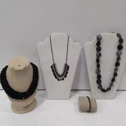 4 Pieces Of Assorted Black Costume Jewelry