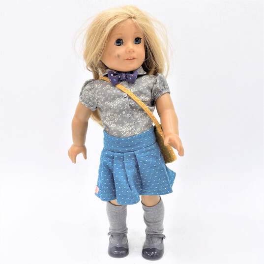 2013 American Girl Doll W/ 2015 Flip Top School Desk image number 2