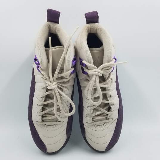 Air Jordan 12 Retro Sneaker Youth Sz.4.5Y Sand/Purple image number 6