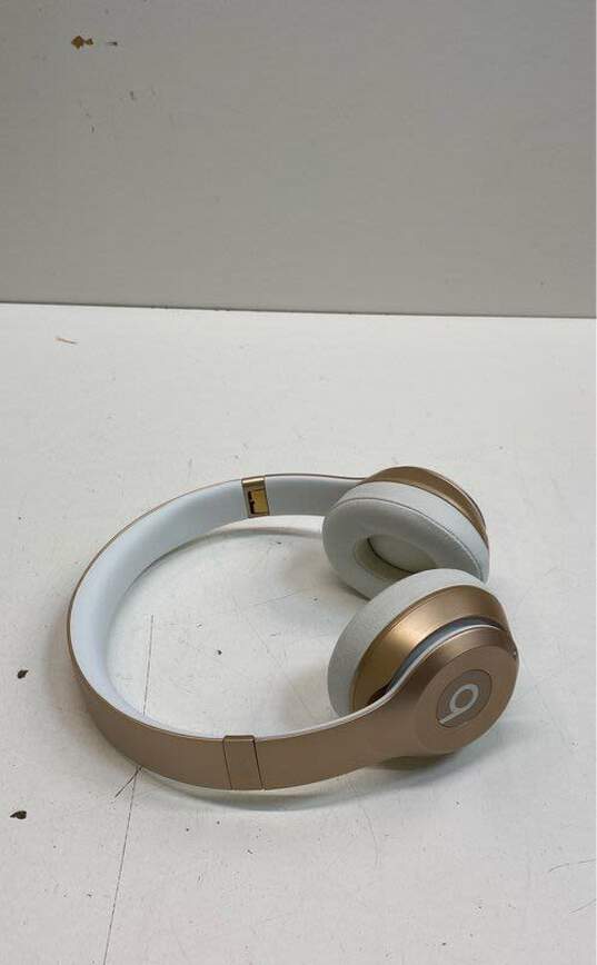 Beats By Dr. Dre Wireless Rose Gold Headphones SOLO with Case image number 2