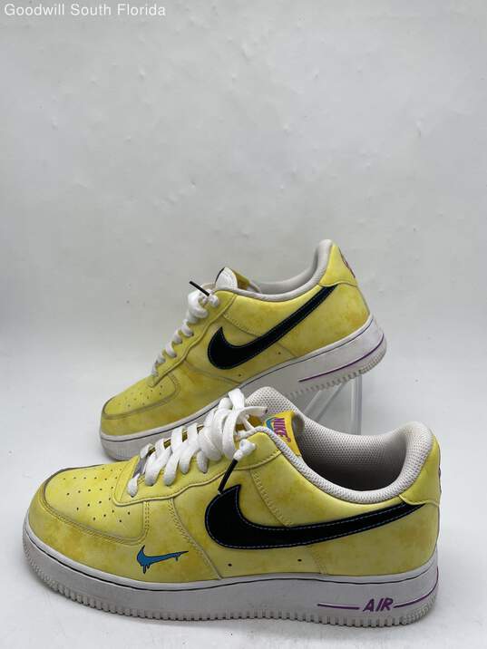 Nike Mens Air Force 1 Low DC1416-700 Yellow And White Sneaker Shoes Size 9.5 image number 1