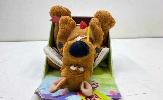 Scooby Doo Animated Cupid Sings Why Do Fools Fall In Love Valentine Plush image number 6