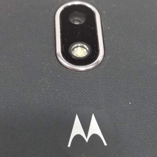 Motorola Cell Phone image number 5