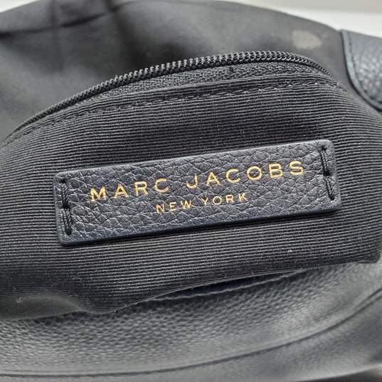 Marc Jacobs Empire City Black Leather Crossbody Bag AUTHENTICATED image number 4