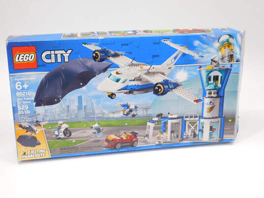 City Set 60210: Air Base IOB w/ manuals image number 7