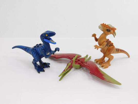 Assorted Jurassic World Dinosaurs 6 Count Lot image number 2