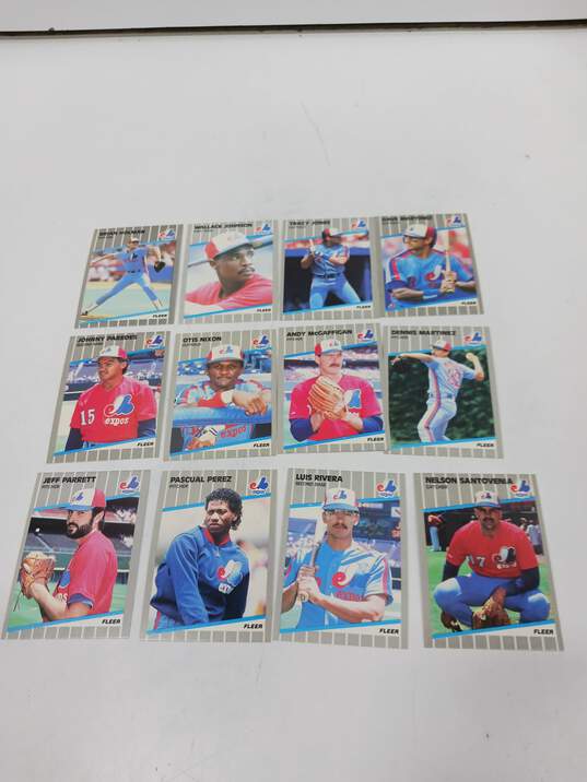 9.30 lbs. Bulk Assorted Sports Trading Cards image number 5