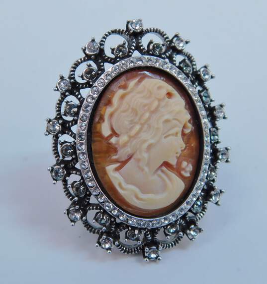 Amedeo Silver Tone Carved Shell Cameo Rhinestone Statement Ring 11.8g image number 4