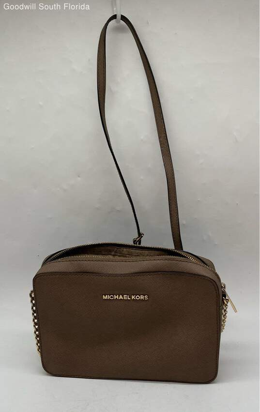 Michael Kors Womens Brown Leather Crossbody Purse With Zip-Around Wallet image number 1