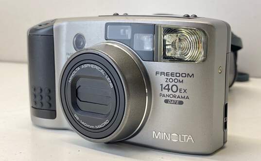 Minolta Freedom Zoom 140EX Panorama Date Point & Shoot Camera w/ Accessories image number 4