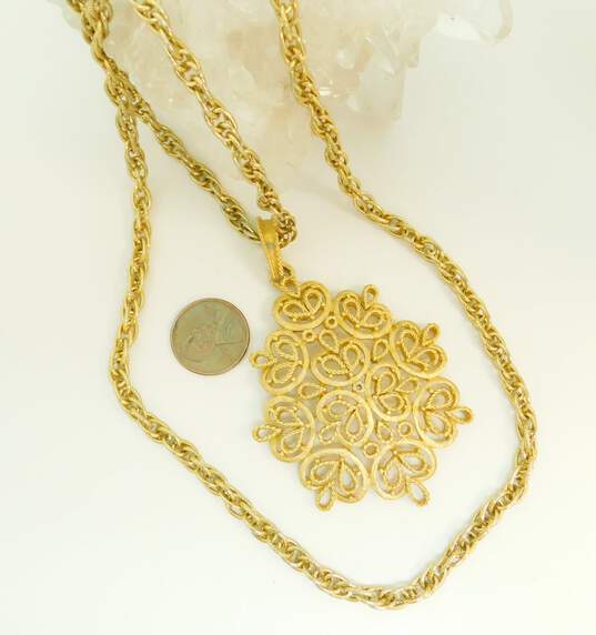 Vintage Crown Trifari Gold Tone Filigree Pendant Double Strand Necklace 66.7g image number 6